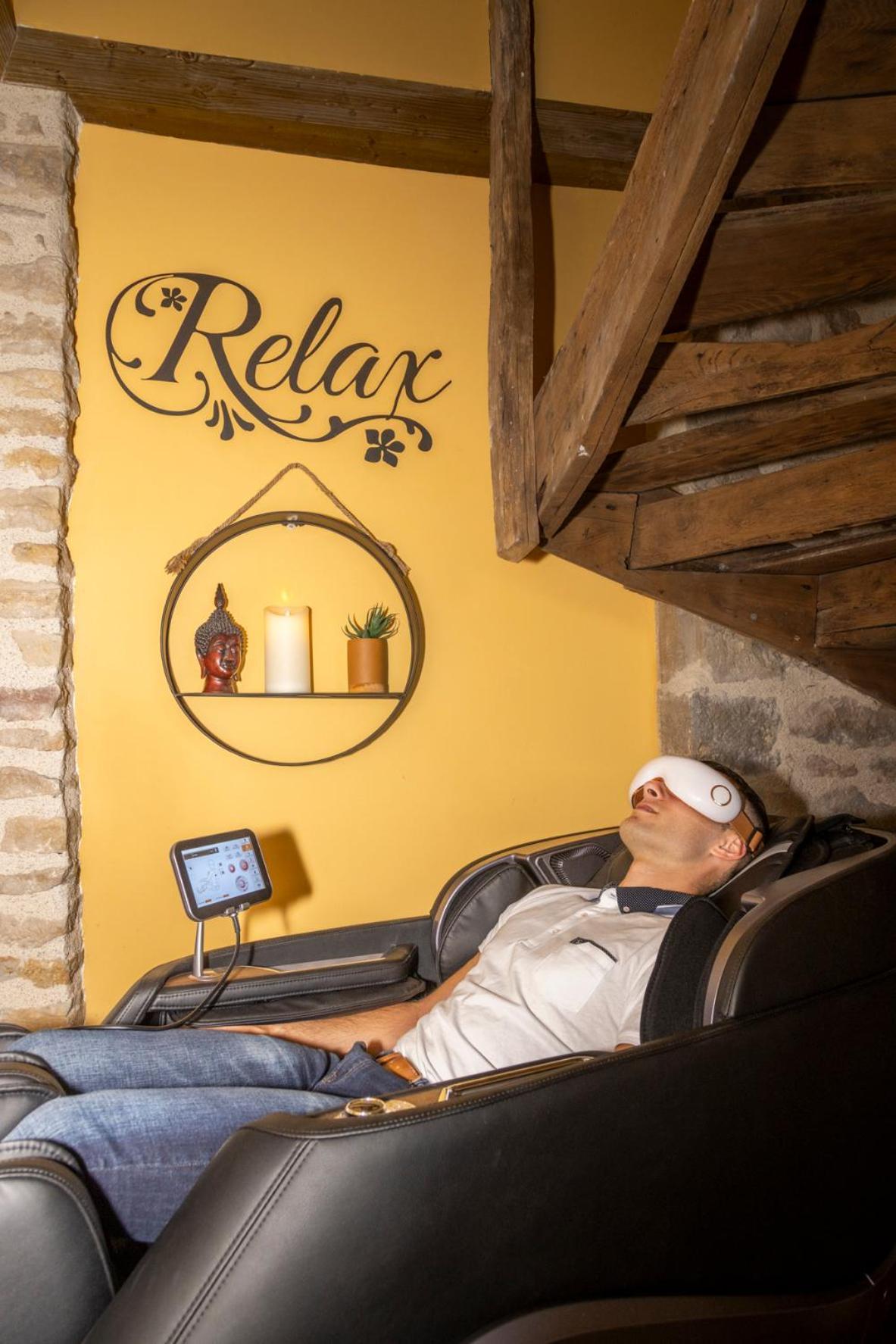 Bed and Breakfast Le Relais Des Deux Tours Brémondans Esterno foto