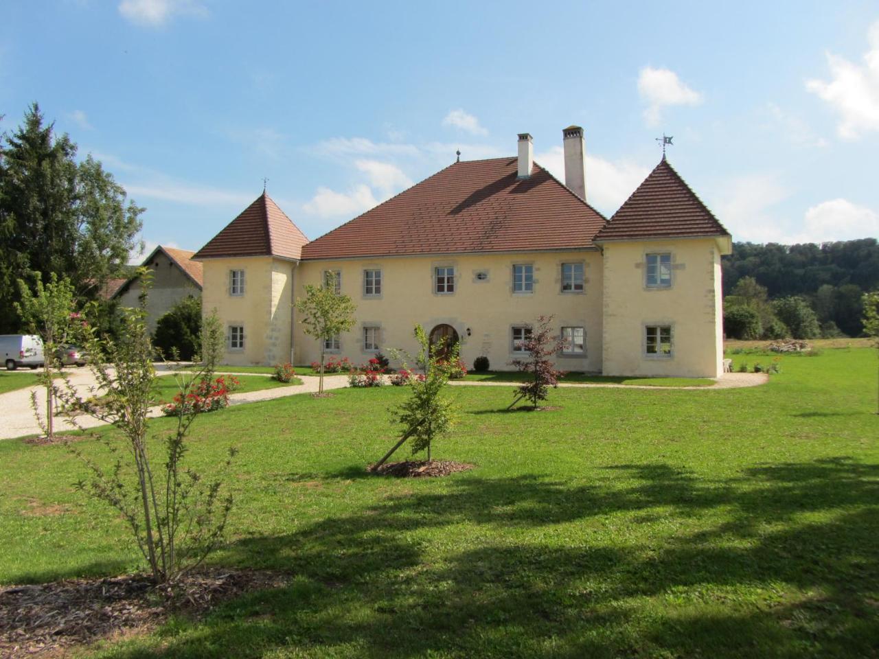 Bed and Breakfast Le Relais Des Deux Tours Brémondans Esterno foto