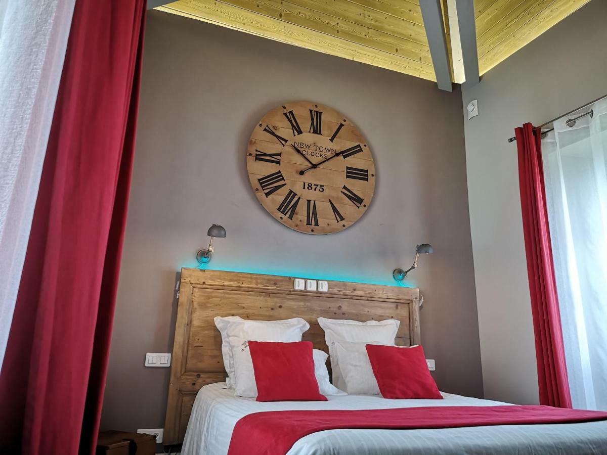 Bed and Breakfast Le Relais Des Deux Tours Brémondans Esterno foto