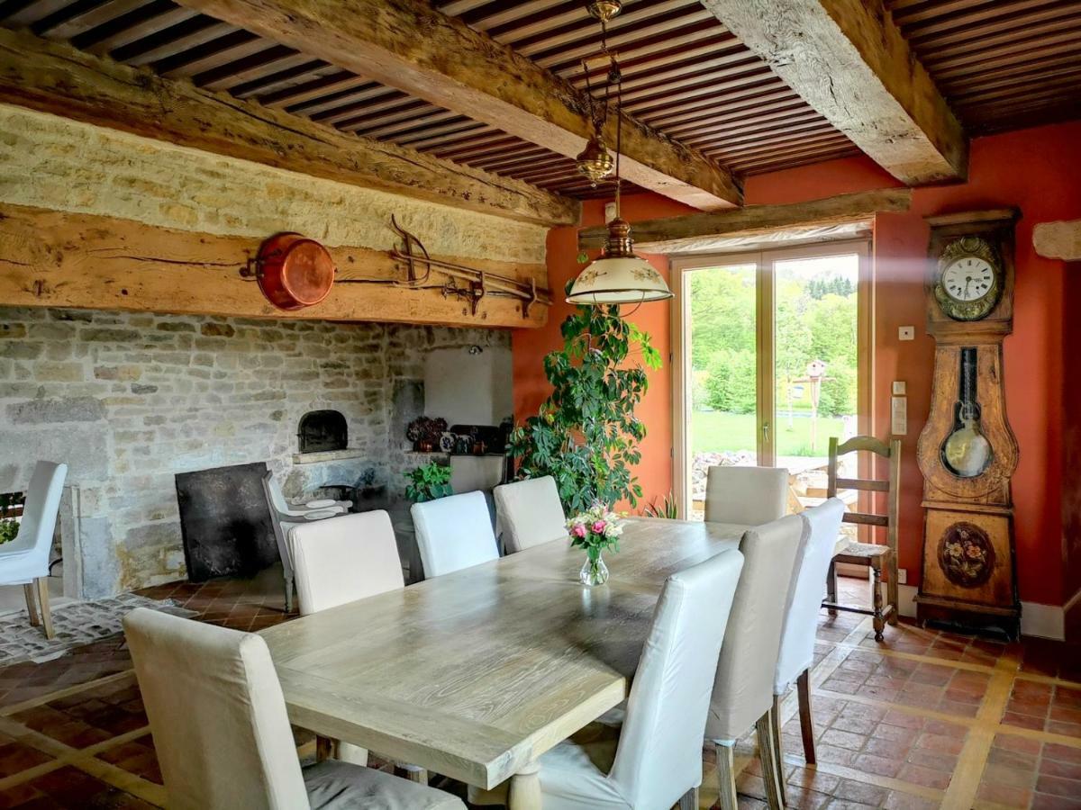 Bed and Breakfast Le Relais Des Deux Tours Brémondans Esterno foto