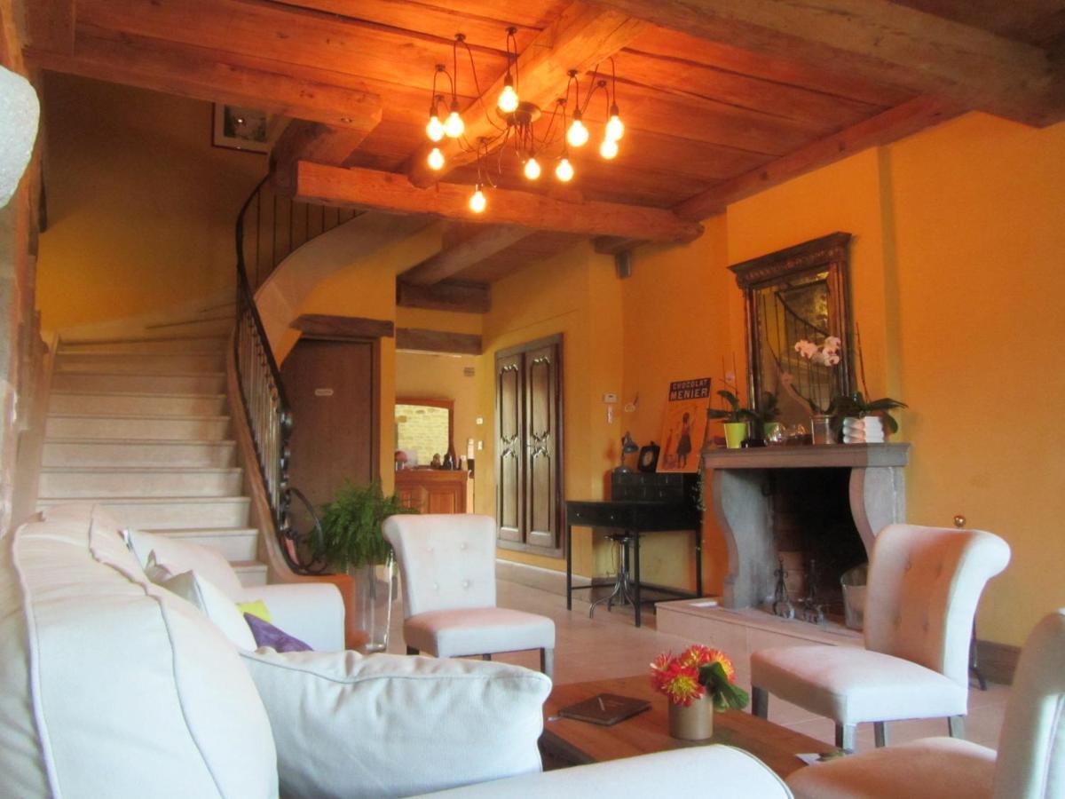 Bed and Breakfast Le Relais Des Deux Tours Brémondans Esterno foto